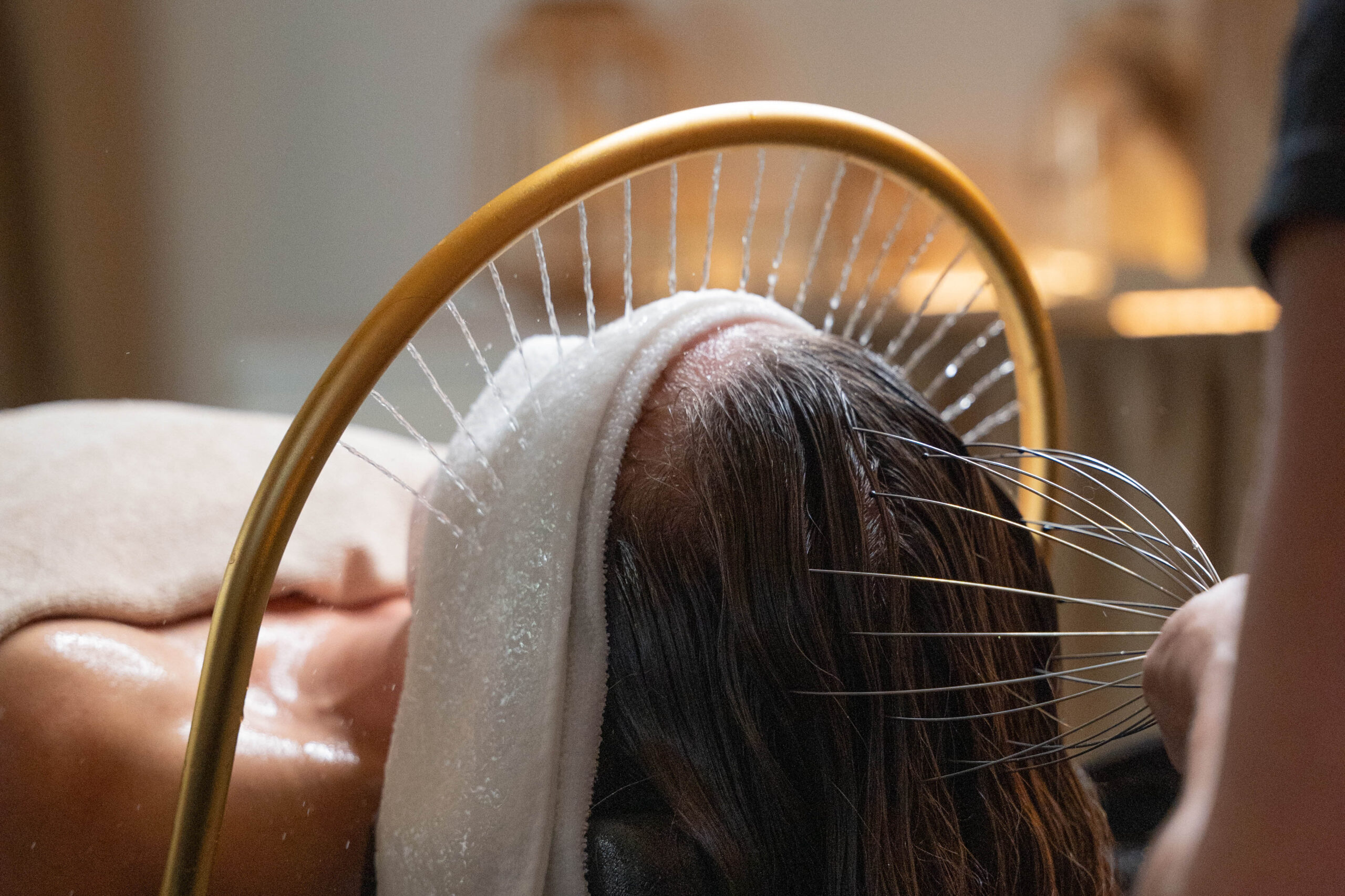 Head spa japonais, soin phare de l'institut de beauté Autrement Belle à Buxerolles