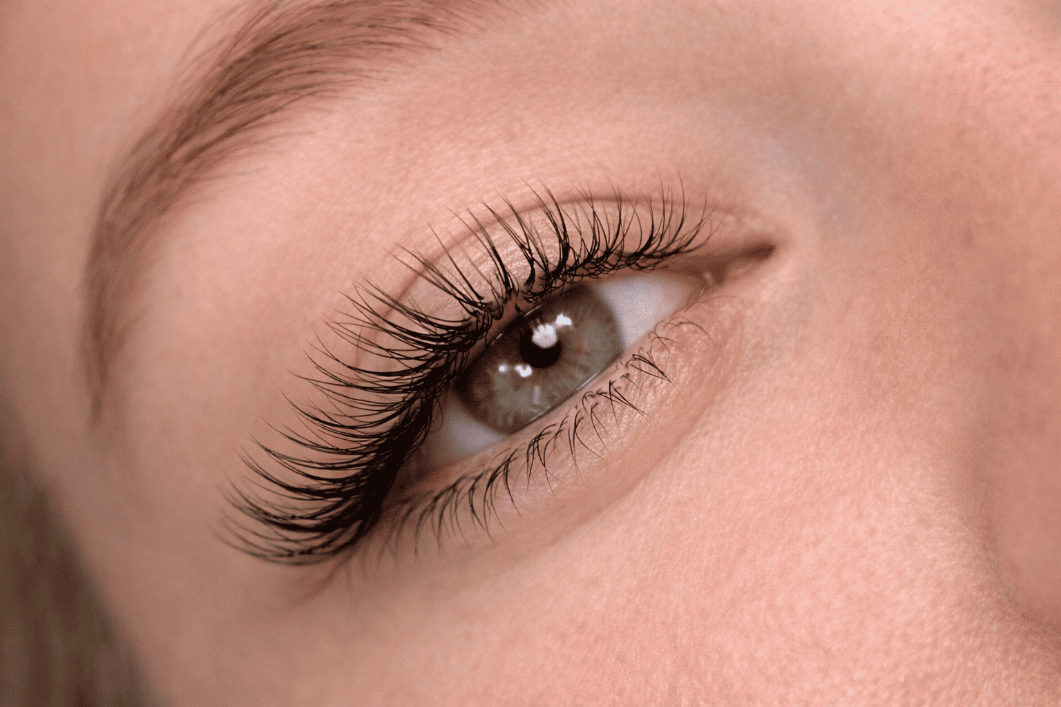 Pose extensions de cils Poitiers en institut